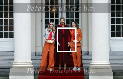 Den Haag 22 februari 2022
De nederlandse medaille winnaars zijn te gast bij Koning Willem Alexander en Koningin Maxima op paleis Noordeinde. Aanwezig oa Irene Schouten Suzanne Schulting Ireen Wust Thomas Krol Antoinette de Jong Marijke Groenewoud Selma Poutsma Yara v kerkhof Xandra Velzeboer Kimberley Bos Patrick Roest en Kjeld Nuis