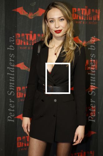 Amsterdam 28 februari 2022
Premiere Batman in Pathe Arena .
Loiza lamers met vriend