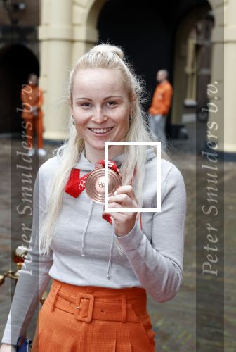 Den Haag 22 februari 2022
De nederlandse medaille winnaars zijn te gast van Premier Mark Rutte voor een lunch in de ridderzaal.
Aanwezig oa Irene Schouten Suzanne Schulting Ireen Wust Thomas Krol Antoinette de Jong Marijke Groenewoud Selma Poutsma Yara v kerkhof Xandra Velzeboer Kimberley Bos Patrick Roest en Kjeld Nuis