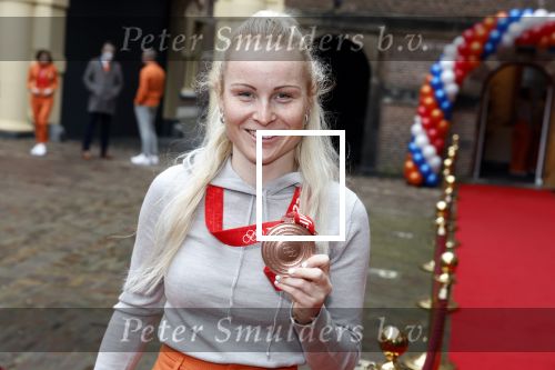 Den Haag 22 februari 2022
De nederlandse medaille winnaars zijn te gast van Premier Mark Rutte voor een lunch in de ridderzaal.
Aanwezig oa Irene Schouten Suzanne Schulting Ireen Wust Thomas Krol Antoinette de Jong Marijke Groenewoud Selma Poutsma Yara v kerkhof Xandra Velzeboer Kimberley Bos Patrick Roest en Kjeld Nuis