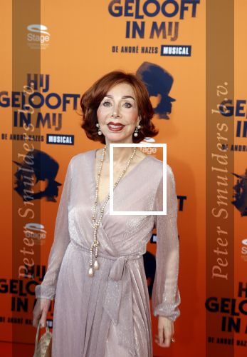 Apeldoorn 27 februari 2022
Premiere Hij gelooft in mij .
Marijke Helwegen kwam met haar man