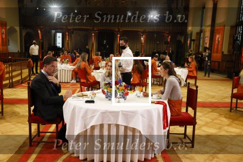 Den Haag 22 februari 2022
De nederlandse medaille winnaars zijn te gast van Premier Mark Rutte voor een lunch in de ridderzaal.
Aanwezig oa Irene Schouten Suzanne Schulting Ireen Wust Thomas Krol Antoinette de Jong Marijke Groenewoud Selma Poutsma Yara v kerkhof Xandra Velzeboer Kimberley Bos Patrick Roest en Kjeld Nuis