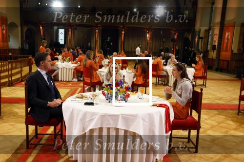 Den Haag 22 februari 2022
De nederlandse medaille winnaars zijn te gast van Premier Mark Rutte voor een lunch in de ridderzaal.
Aanwezig oa Irene Schouten Suzanne Schulting Ireen Wust Thomas Krol Antoinette de Jong Marijke Groenewoud Selma Poutsma Yara v kerkhof Xandra Velzeboer Kimberley Bos Patrick Roest en Kjeld Nuis