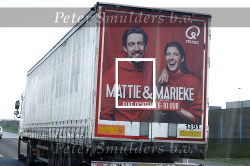 25 februari 2022
Q music reclame achetr op vrachtwagen met Mattie& Marieke