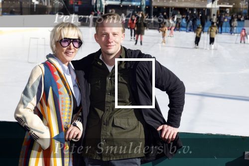 Amsterdam 28 februari 2022
Presentatie Hollandse 100 van Lymphe & Co op de jaap Eden baan.
Aanwezig oa Prins Bernhard jr Prinses Annette Simon Keizer Monique des Bouvrie zoon Jan des Bouvrie Benjamin Aslan Nino Wilkes Marichelle de Jong en David v d Noord. Monique en Jan des Bouvrie