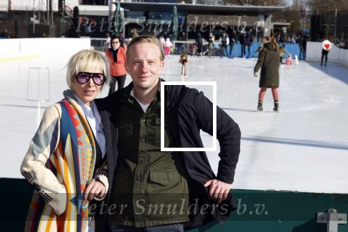 Amsterdam 28 februari 2022
Presentatie Hollandse 100 van Lymphe & Co op de jaap Eden baan.
Aanwezig oa Prins Bernhard jr Prinses Annette Simon Keizer Monique des Bouvrie zoon Jan des Bouvrie Benjamin Aslan Nino Wilkes Marichelle de Jong en David v d Noord. Monique en Jan des Bouvrie