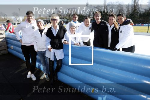 Amsterdam 28 februari 2022
Presentaie Hollandse 100 van Lymphe & Co op de jaap Eden baan.
Aanwezig oa Prins Bernhard jr Prinses Annette Simon Keizer Monique des Bouvrie zoon Jan des Bouvrie Benjamin Aslan Nino Wilkes Marichelle de Jong en David v d Noord.