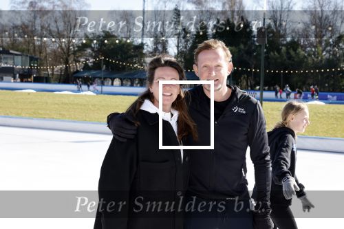 Amsterdam 28 februari 2022
Presentaie Hollandse 100 van Lymphe & Co op de jaap Eden baan.
Aanwezig oa Prins Bernhard jr Prinses Annette Simon Keizer Monique des Bouvrie zoon Jan des Bouvrie Benjamin Aslan Nino Wilkes Marichelle de Jong en David v d Noord.