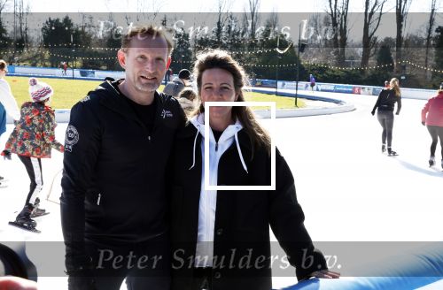 Amsterdam 28 februari 2022
Presentaie Hollandse 100 van Lymphe & Co op de jaap Eden baan.
Aanwezig oa Prins Bernhard jr Prinses Annette Simon Keizer Monique des Bouvrie zoon Jan des Bouvrie Benjamin Aslan Nino Wilkes Marichelle de Jong en David v d Noord.