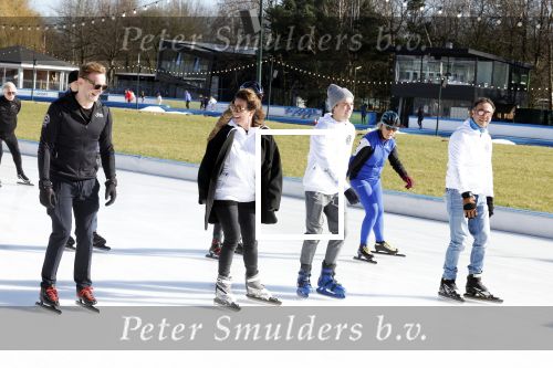Amsterdam 28 februari 2022
Presentaie Hollandse 100 van Lymphe & Co op de jaap Eden baan.
Aanwezig oa Prins Bernhard jr Prinses Annette Simon Keizer Monique des Bouvrie zoon Jan des Bouvrie Benjamin Aslan Nino Wilkes Marichelle de Jong en David v d Noord.