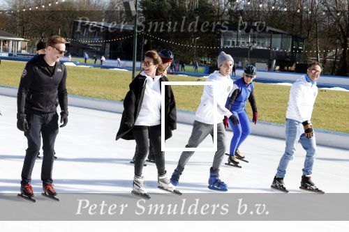Amsterdam 28 februari 2022
Presentaie Hollandse 100 van Lymphe & Co op de jaap Eden baan.
Aanwezig oa Prins Bernhard jr Prinses Annette Simon Keizer Monique des Bouvrie zoon Jan des Bouvrie Benjamin Aslan Nino Wilkes Marichelle de Jong en David v d Noord.