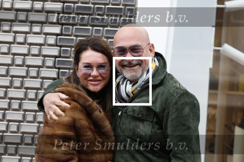 Amsterdam 19 februari 2022
Rudolf v Soelen met zijn vrouw op de pc hooftstraat