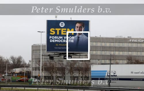 Schiphol 22 en 24 februari 2022
Abri bij Schiphol van Forum voor democratie / Thierry Baudet