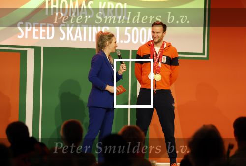 Schiphol 21 februari 2022
De olympische sporters en medaille winnaars komen terug uit Peking en worden gehuldigd in het Hilton Hotel. Thomas Krol met zijn vader