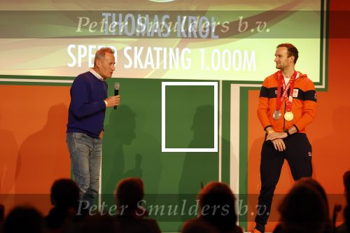 Schiphol 21 februari 2022
De olympische sporters en medaille winnaars komen terug uit Peking en worden gehuldigd in het Hilton Hotel. Thomas Krol met zijn vader