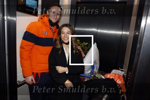 Schiphol 21 februari 2022
De olympische sporters en medaille winnaars komen terug uit Peking en worden gehuldigd in het Hilton Hotel. Thomas Krol met vriendin
