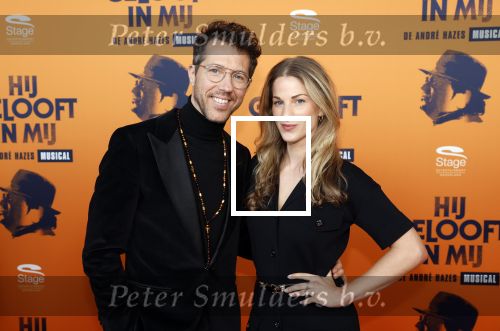 Apeldoorn 27 februari 2022
Premiere Hij gelooft in mij . William Spaaij kwam met zijn nieuwe vriendin
