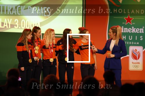 Schiphol 21 februari 2022
De olympische sporters en medaille winnaars komen terug uit Peking en worden gehuldigd in het Hilton Hotel. Yara van Kerkhof, Selma Poutsma, Suzanne Schulting en Xandra Velzeboer