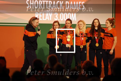 Schiphol 21 februari 2022
De olympische sporters en medaille winnaars komen terug uit Peking en worden gehuldigd in het Hilton Hotel. Yara van Kerkhof, Selma Poutsma, Suzanne Schulting en Xandra Velzeboer