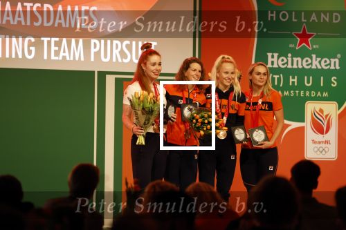 Schiphol 21 februari 2022
De olympische sporters en medaille winnaars komen terug uit Peking en worden gehuldigd in het Hilton Hotel. Yara van Kerkhof, Selma Poutsma, Suzanne Schulting en Xandra Velzeboer