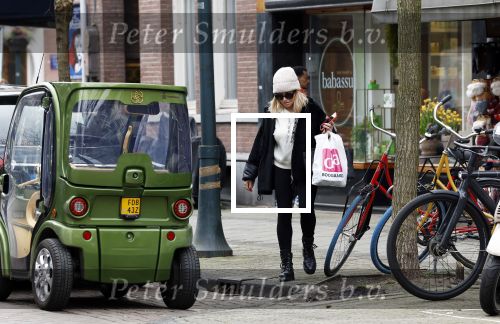 Amsterdam 8 maart 2023
Connie Witteman aan het winkelen in Amsterdam zuid