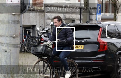 Amsterdam 8 maart 2023
Jacob Derwig leert zijn teksten terwijl hij door Amsterdam zuid fietst