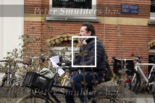 Amsterdam 8 maart 2023
Jacob Derwig leert zijn teksten terwijl hij door Amsterdam zuid fietst
