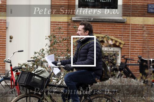 Amsterdam 8 maart 2023
Jacob Derwig leert zijn teksten terwijl hij door Amsterdam zuid fietst