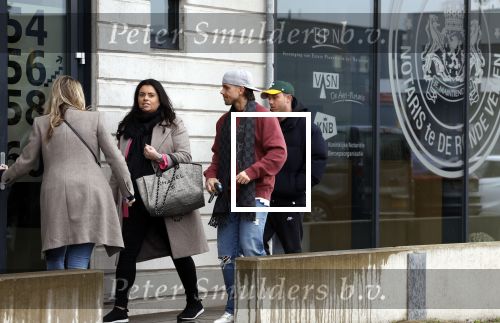 Wilnis 16 februari 2023
Andre Hazes krijgt de sleutel van zijn nieuwe huis nadat hij bij de Notaris is geweest.
Zij PAen neef Djarno waren er ook bij .