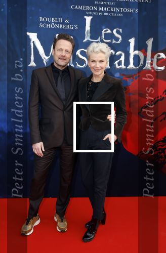 Amsterdam 5 maart 2023
Premiere les Miserables in Carre.
Anita Witzier met man