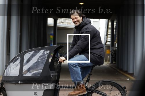 Amsterdam 21 februari 2023
Arie Boomsma op zijn bakfiets onderweg naar Vondelgym.