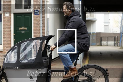 Amsterdam 21 februari 2023
Arie Boomsma op zijn bakfiets onderweg naar Vondelgym.