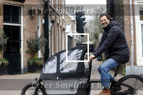 Amsterdam 21 februari 2023
Arie Boomsma op zijn bakfiets onderweg naar Vondelgym.