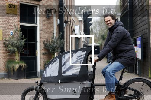Amsterdam 21 februari 2023
Arie Boomsma op zijn bakfiets onderweg naar Vondelgym.