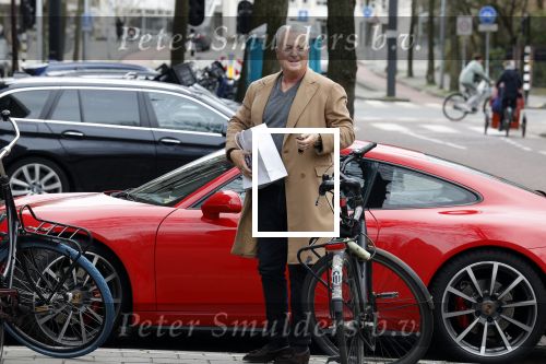 Amsterdam 4 maart 2023
Bram Moszkowicz doet boodschappen in Amsterdam zuid