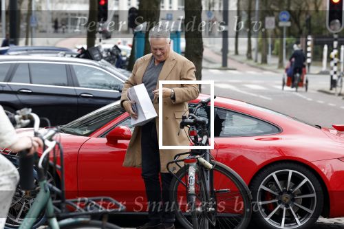 Amsterdam 4 maart 2023
Bram Moszkowicz doet boodschappen in Amsterdam zuid