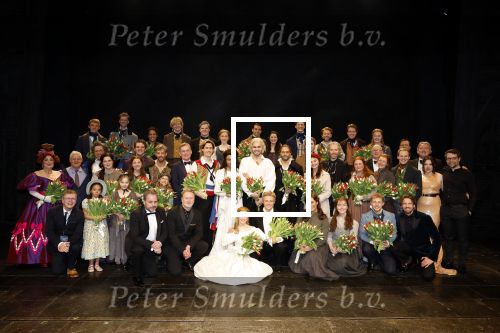Amsterdam 5 maart 2023
Premiere les Miserables in Carre.
cast met  oa Milan van Waardenburg  Vajen v d Bosch Freek Bartels . 
Cameron Mackintosch kwam ook kijken