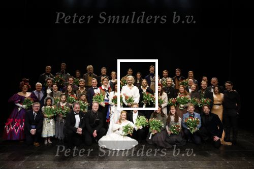 Amsterdam 5 maart 2023
Premiere les Miserables in Carre.
cast met  oa Milan van Waardenburg  Vajen v d Bosch Freek Bartels . 
Cameron Mackintosch kwam ook kijken