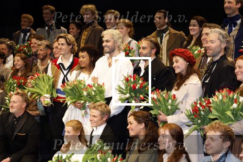 Amsterdam 5 maart 2023
Premiere les Miserables in Carre.
cast met  oa Milan van Waardenburg  Vajen v d Bosch Freek Bartels . 
Cameron Mackintosch kwam ook kijken