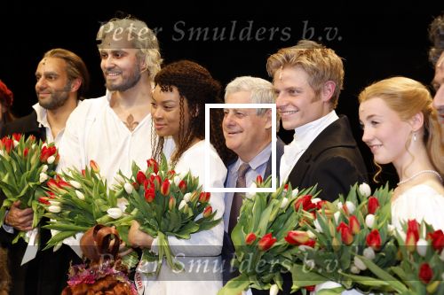 Amsterdam 5 maart 2023
Premiere les Miserables in Carre.
cast met  oa Milan van Waardenburg  Vajen v d Bosch Freek Bartels . 
Cameron Mackintosch kwam ook kijken