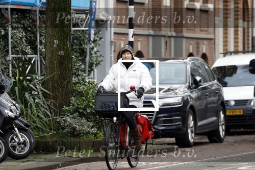 Amsterdam, 13 maart 2023
Chazia Mourali op de fiets in Amsterdam