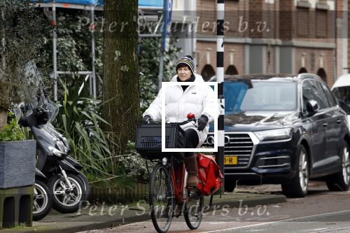 Amsterdam, 13 maart 2023
Chazia Mourali op de fiets in Amsterdam