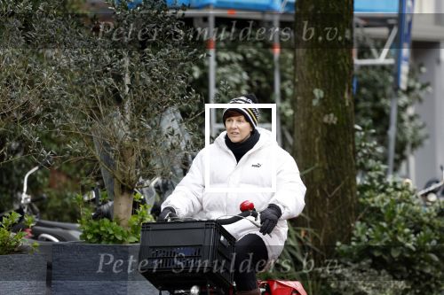 Amsterdam, 13 maart 2023
Chazia Mourali op de fiets in Amsterdam
