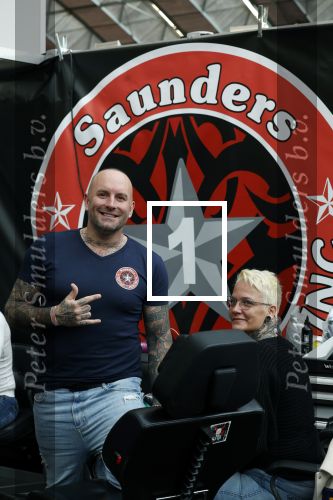 Amsterdam 18 februari 2023
Dean saunders met tatoo shop  op de huishoudbeurs in de rai