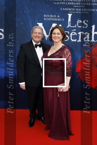 Amsterdam 5 maart 2023
Premiere les Miserables in Carre.
Erwin v Lambaart met zijn vrouw
