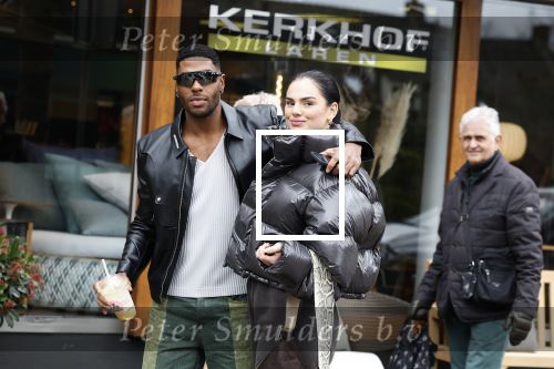 Laren 18 februari 2023
Denzel Slager en Famke Louise in het centrum van Laren