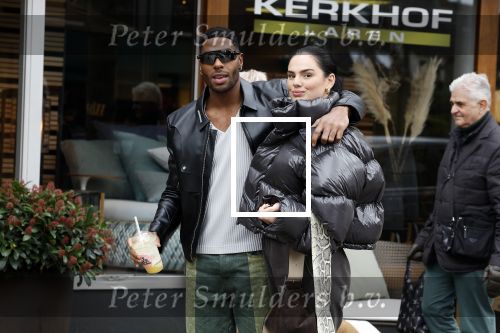 Laren 18 februari 2023
Denzel Slager en Famke Louise in het centrum van Laren