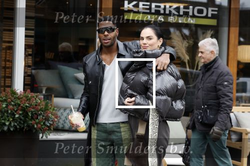 Laren 18 februari 2023
Denzel Slager en Famke Louise in het centrum van Laren