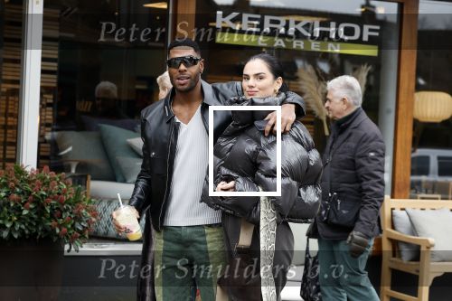 Laren 18 februari 2023
Denzel Slager en Famke Louise in het centrum van Laren