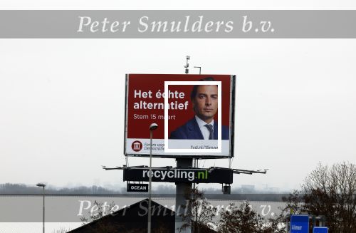 Alkmaar 9 maart 2023
Thierry Baudet op abri van Porum voor democratie bij Alkmaar